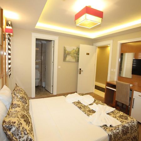 Emir Butik Otel บูยูกเชกเมเช ภายนอก รูปภาพ