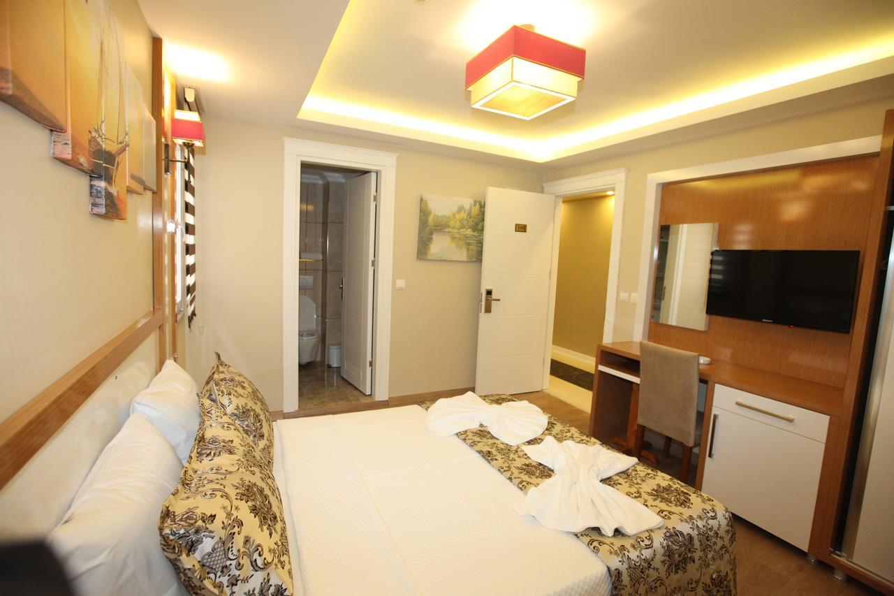 Emir Butik Otel บูยูกเชกเมเช ภายนอก รูปภาพ